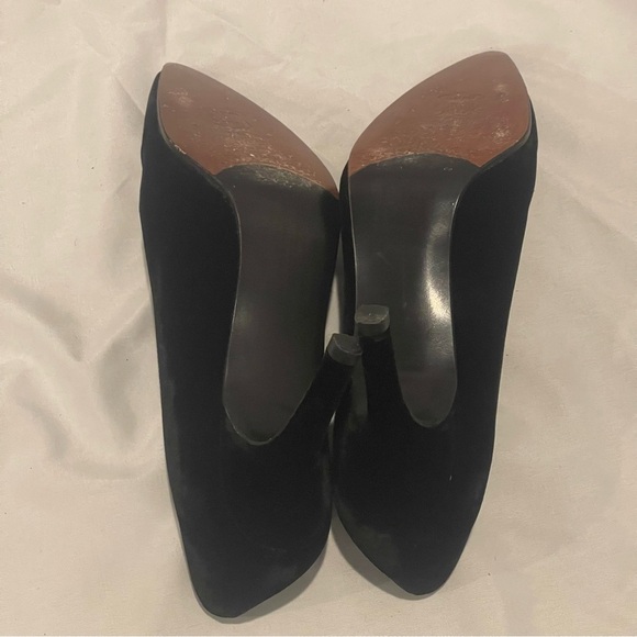 Stewart Weitzman Black Velvet Heels Size 8.5AA - Picture 9 of 12